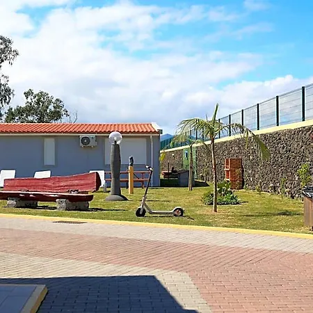 Parrots'village Hotel