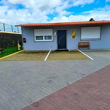 Parrots'village 5* Rabo de Peixe